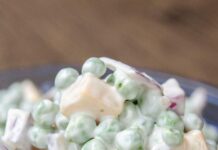 Old-School Creamy Pea Salad