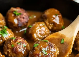 Meatballs in Gravy
